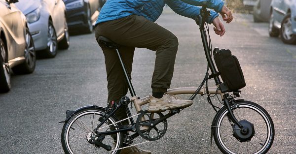 Brompton Electric C Line Explore Bicicleta elétrica dobrável de 12 velocidades – Quadro com rodas