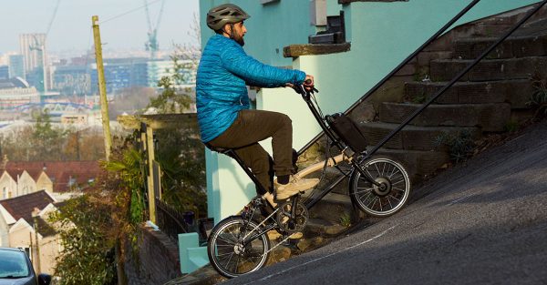 Brompton Electric C Line Explore – Bicicleta elétrica dobrável de 12 velocidades | Autonomia de 72 km, assistência inteligente ao pedalar, design compacto