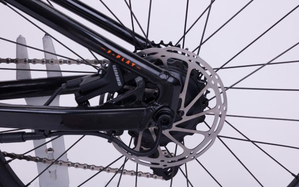 Mondraker F-Play 24 2025 – Premium-E-Mountainbike für Kinder mit Mahle-Antriebssystem