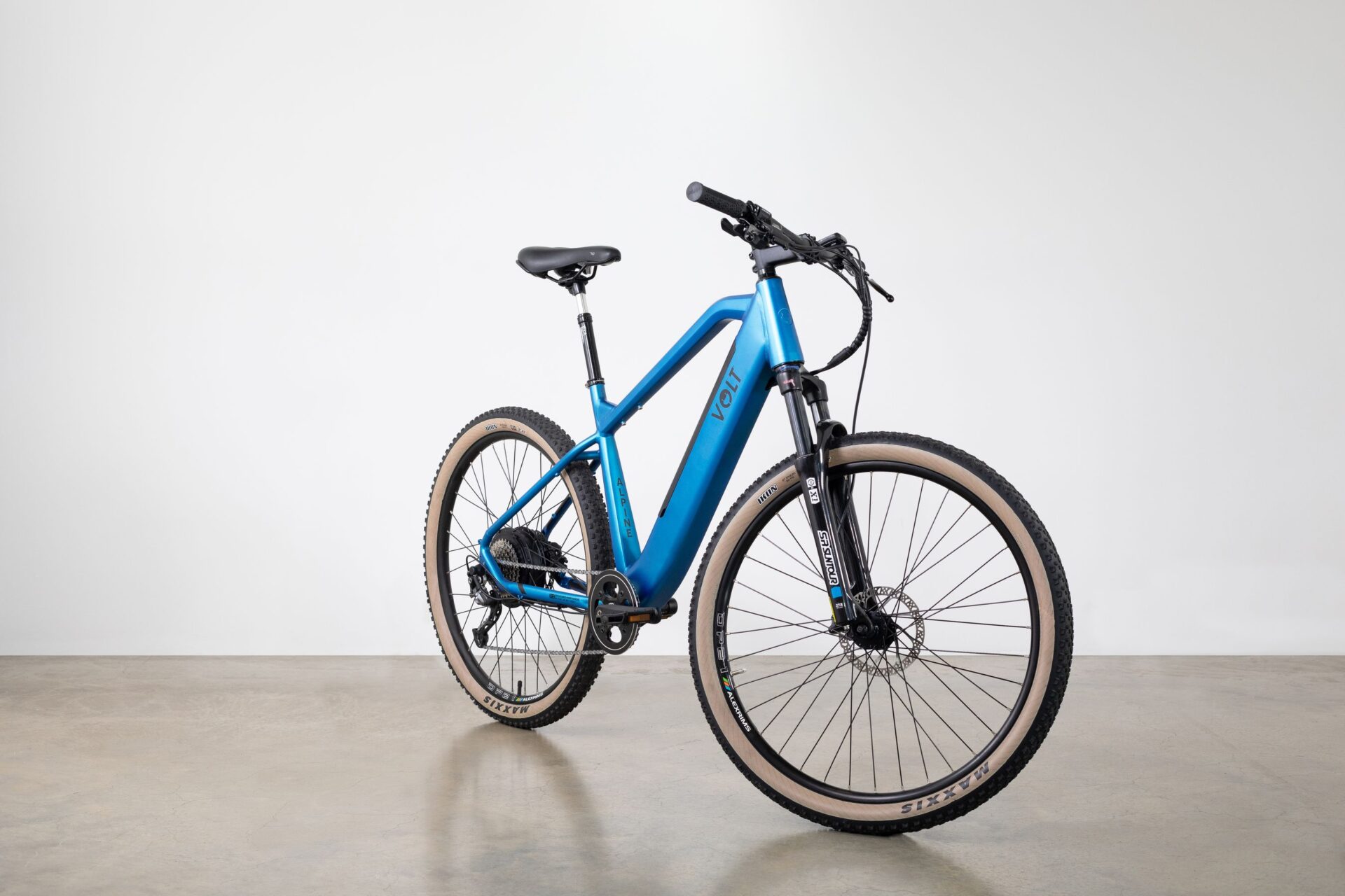 Volt Alpine Electric Mountain Bike – Power and Control for Every Terrain - Image 3