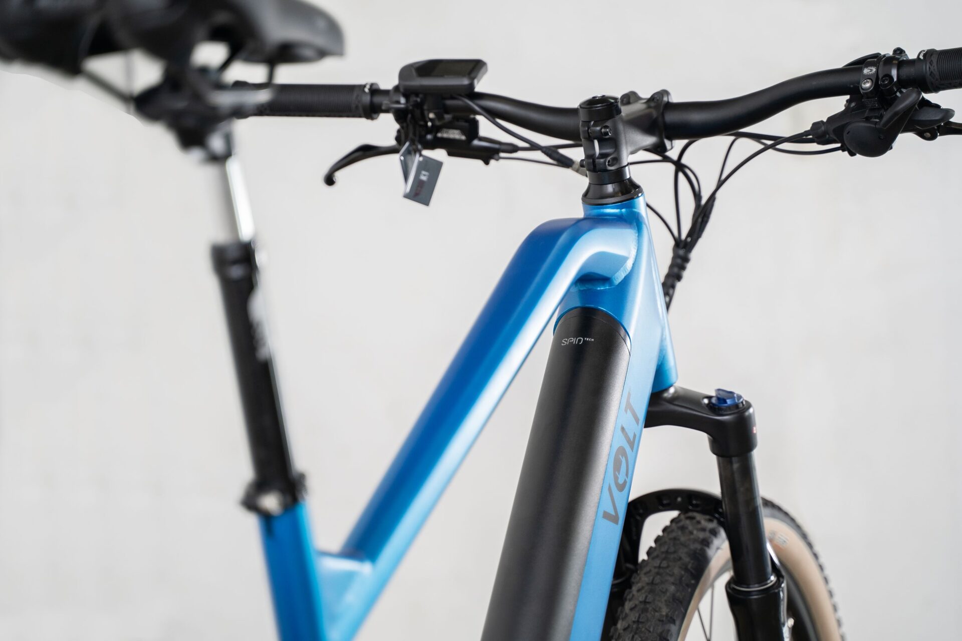 Volt Alpine Electric Mountain Bike – Power and Control for Every Terrain - Image 9
