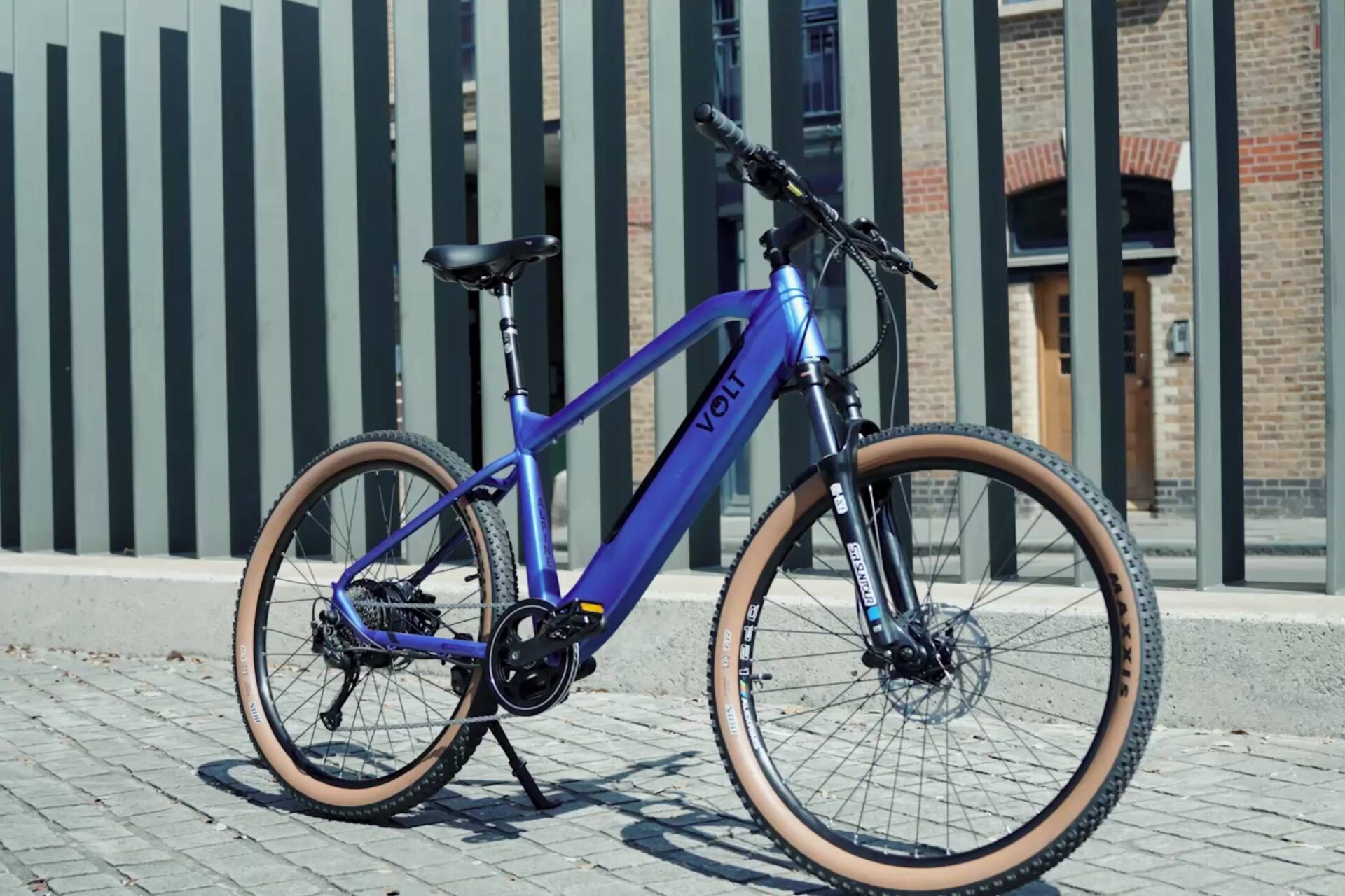 Volt Alpine Electric Mountain Bike – Power and Control for Every Terrain - Image 2
