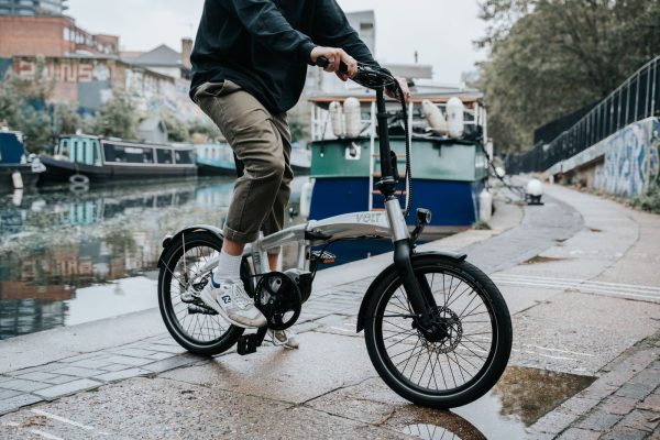 Składany rower elektryczny Volt LITE o średnim napędzie dla miejskiej wolności